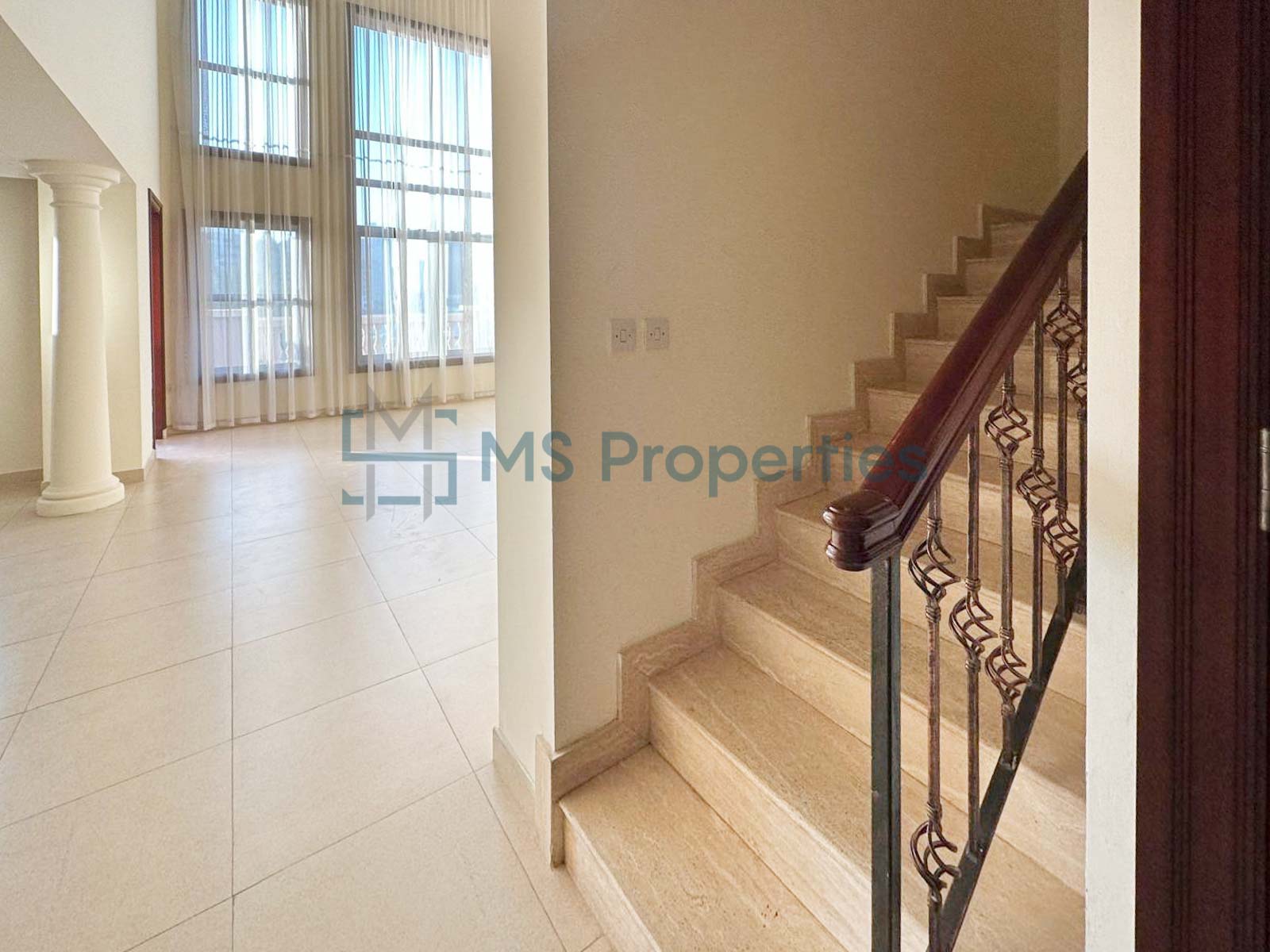 Spacious 4BR + Maid’s Townhouse the Prime location of The Pearl