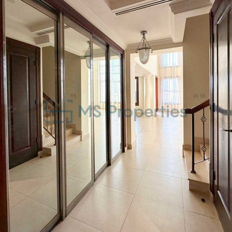 Spacious 4BR + Maid’s Townhouse the Prime location of The Pearl