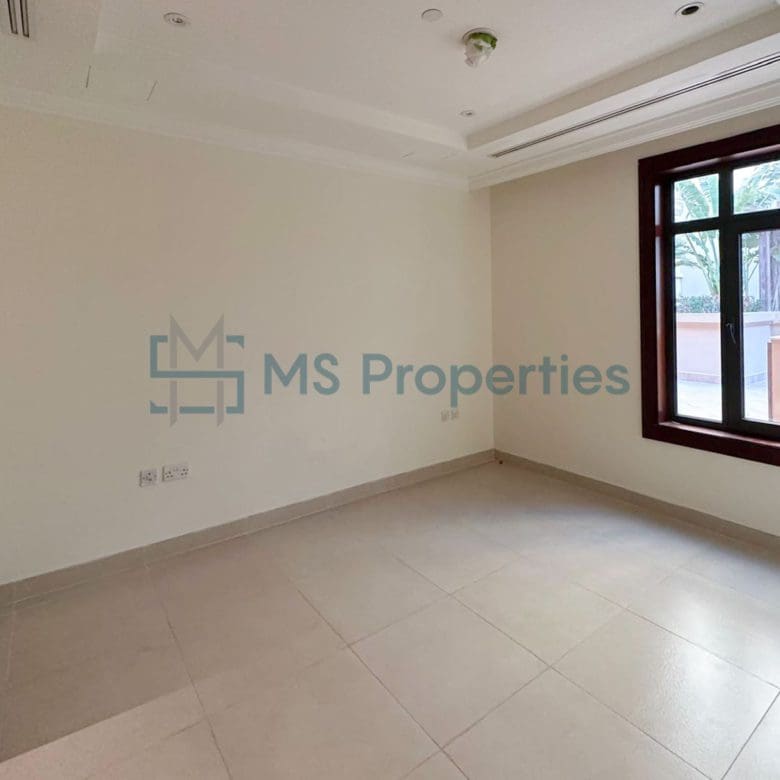 Spacious 4BR + Maid’s Townhouse the Prime location of The Pearl