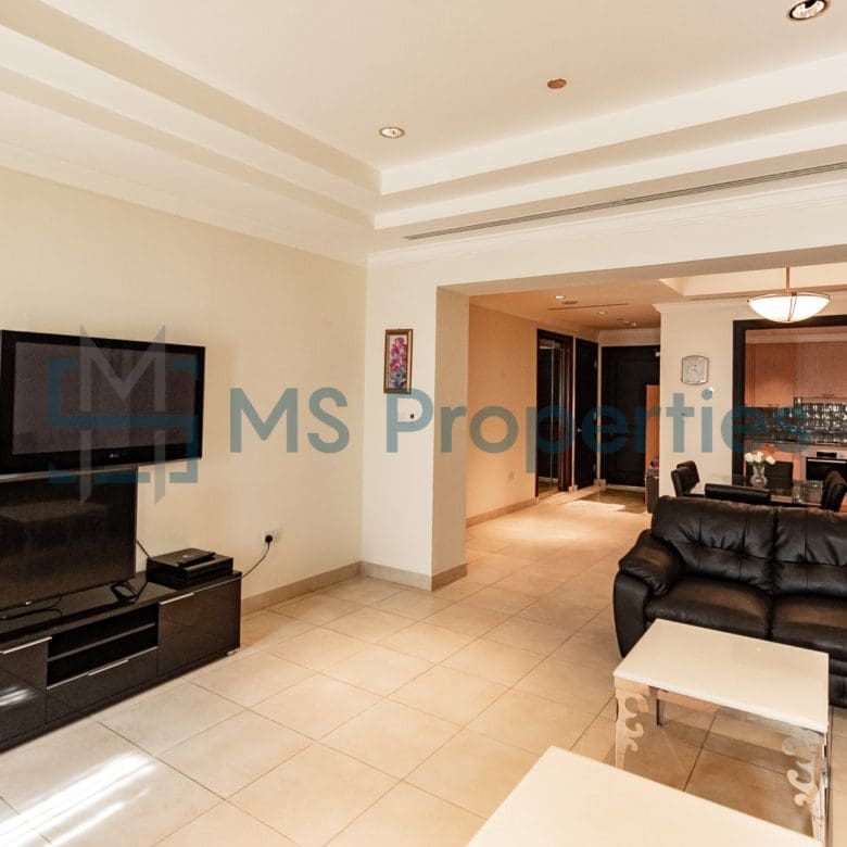 Captivating 1-Bedroom Flat with Great Window View
