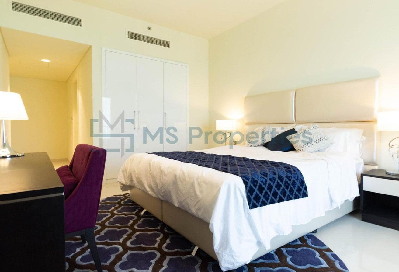 Outstanding 1BHK Flat with Balcony View in Lusail