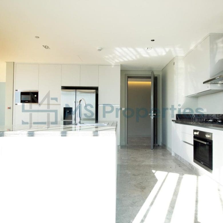 Luxurious and Stunning 3BHK Duplex in Seef Lusail