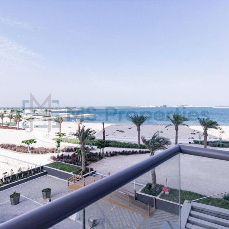 Outstanding 1BHK Flat with Balcony View in Lusail