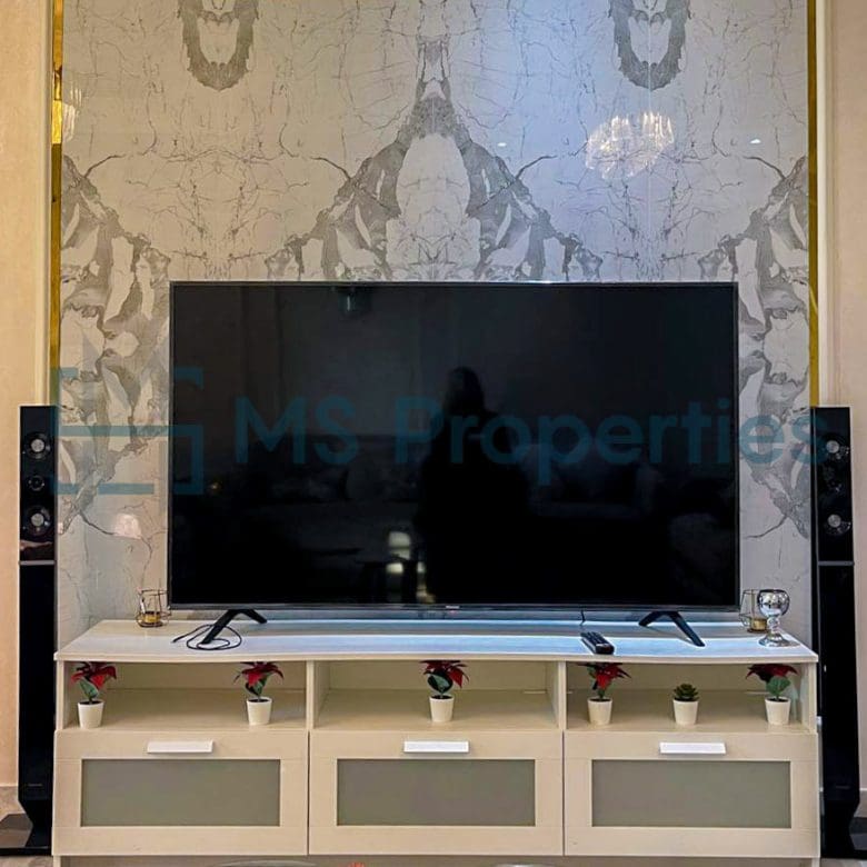 Luxurious 2BHK Apartment in the Heart of The Pearl