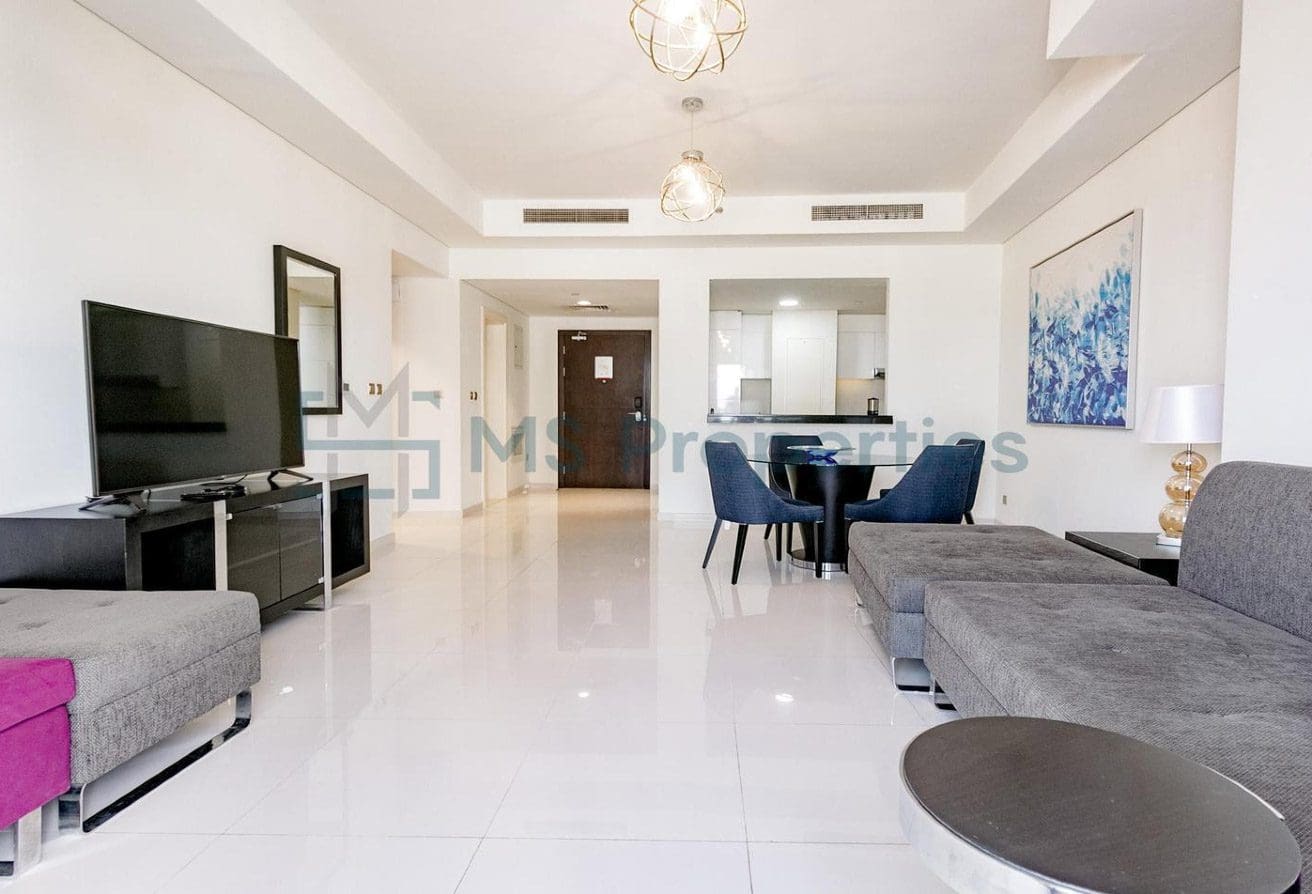 Outstanding 1BHK Flat with Balcony View in Lusail