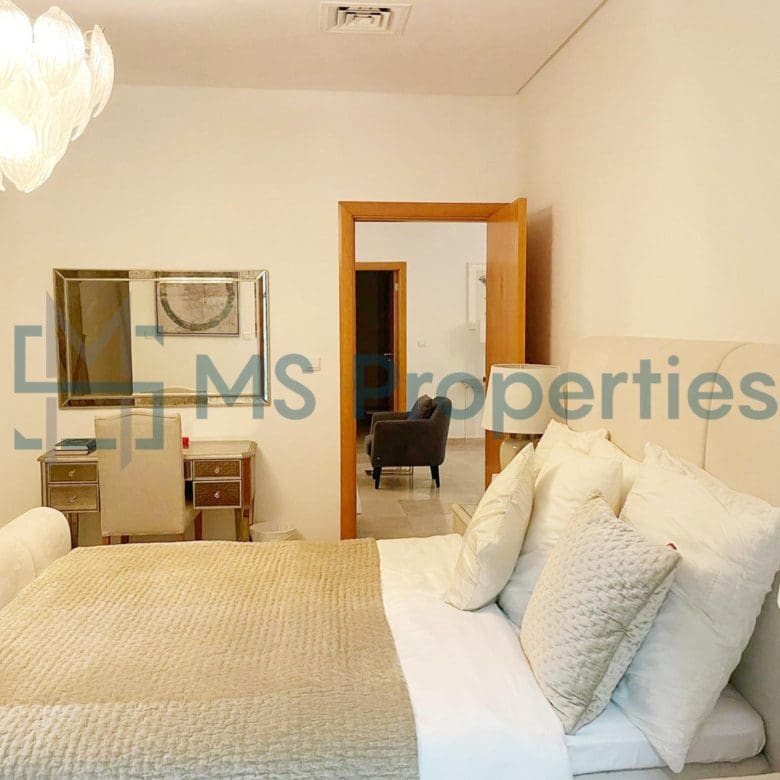 Sophisticated 2BR Apartment with Stunning View