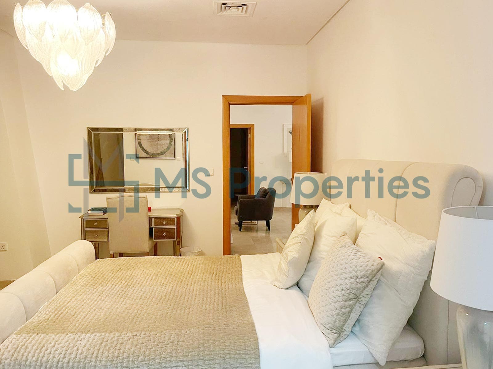 Sophisticated 2BR Apartment with Stunning View