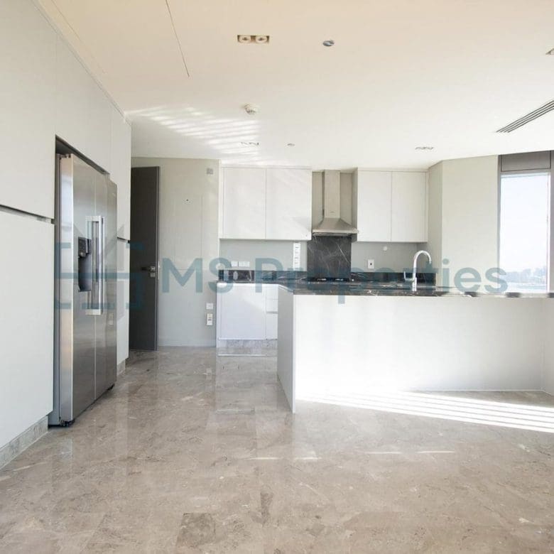 Luxurious and Stunning 3BHK Duplex in Seef Lusail