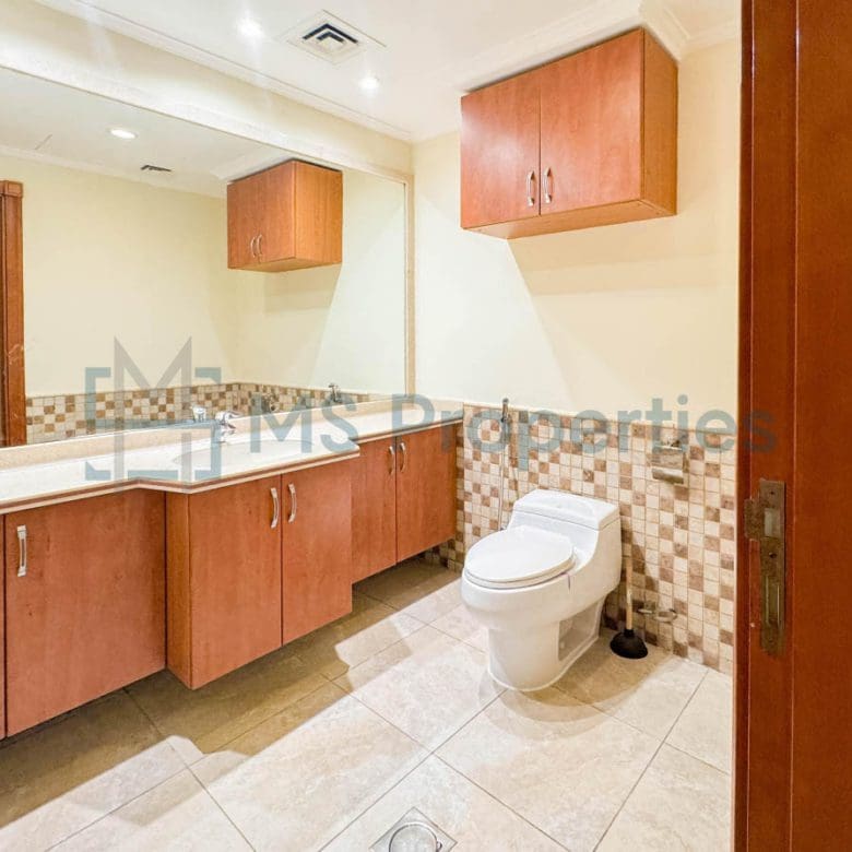 Spacious 1BHK in The Pearl with Great View Balcony