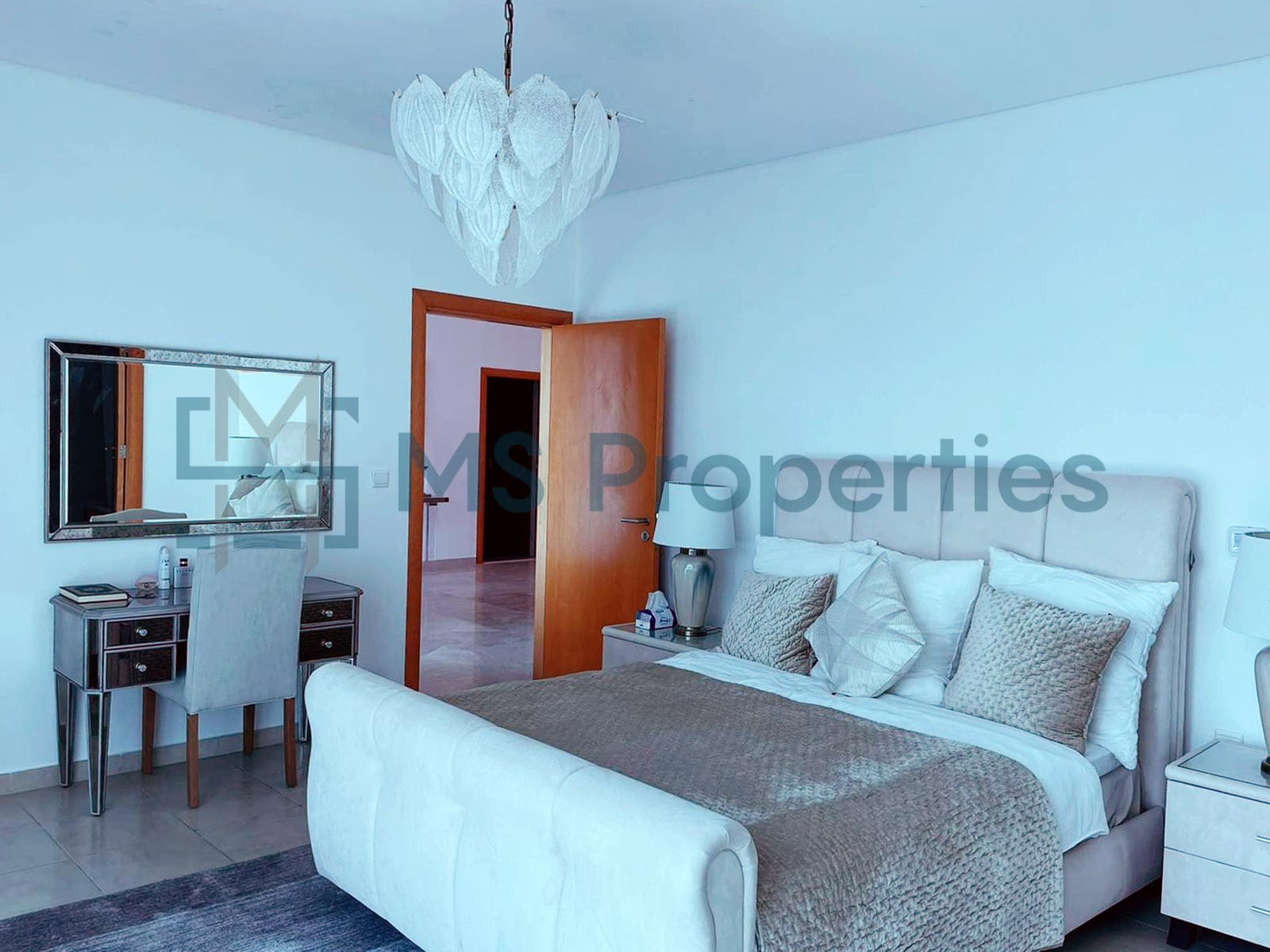 Sophisticated 2BR Apartment with Stunning View