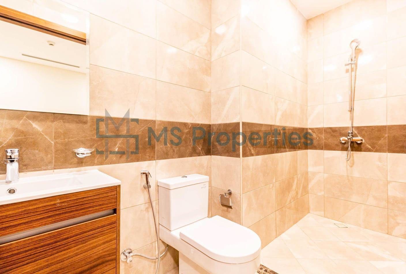 Amazing Space 2-BHK Flat in Lusail with Title Deed