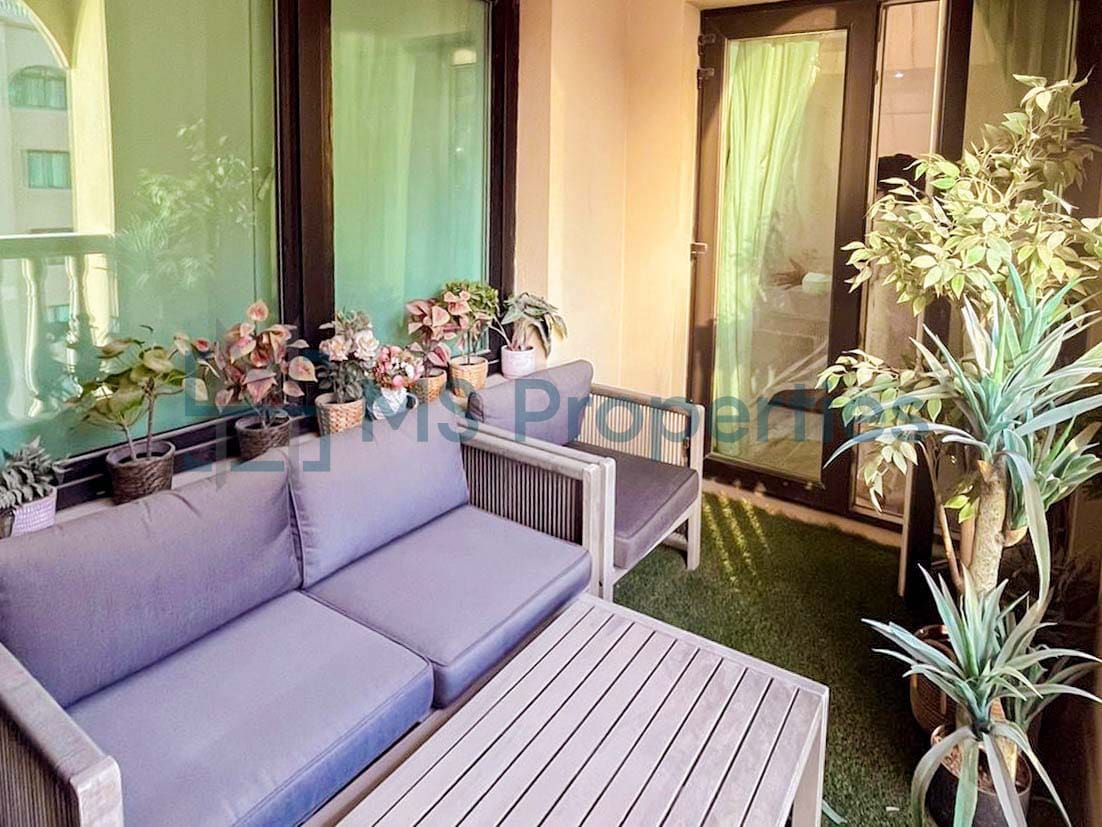 Luxurious 2BHK Apartment in the Heart of The Pearl