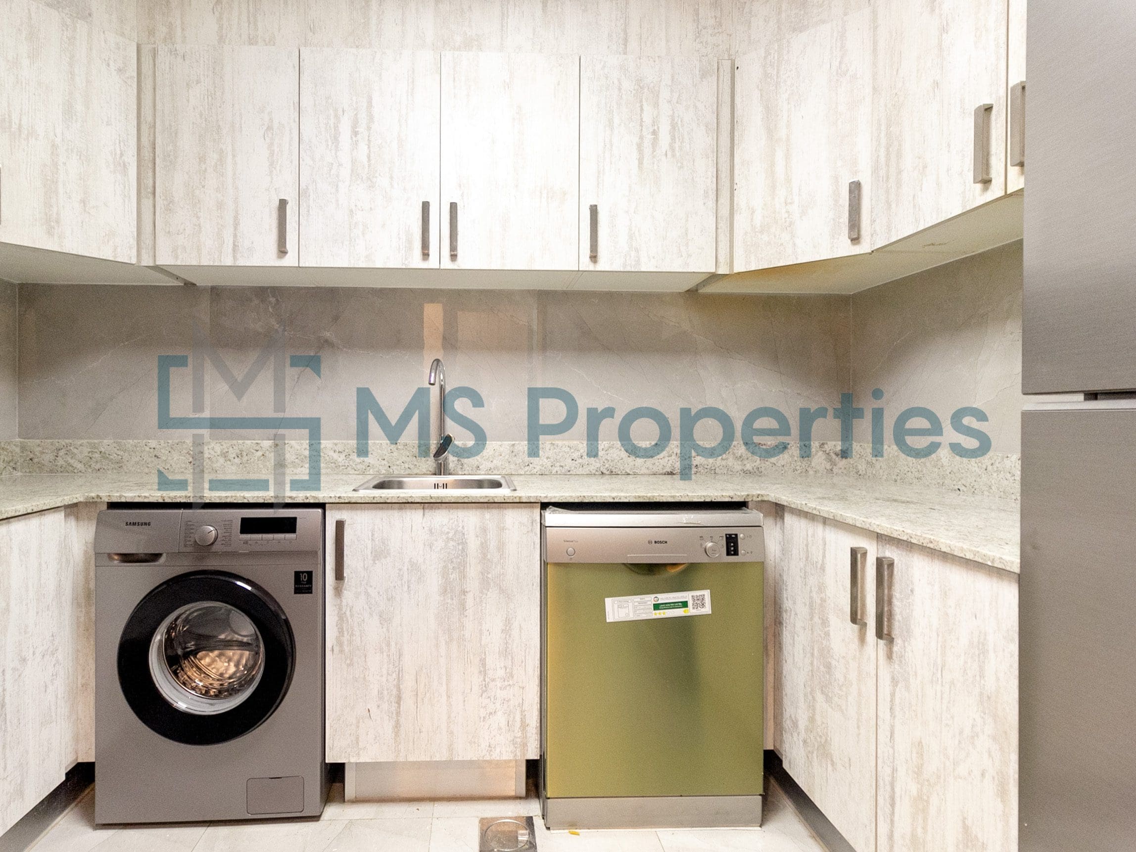 Beautiful 2BHK Apartment +Bills Included