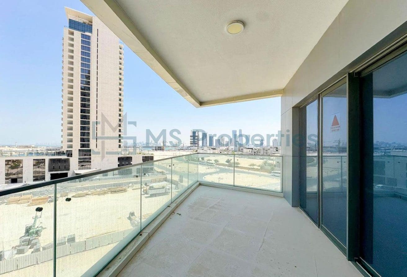 Prime Location | 2BHK Flat with Sea View Balcony