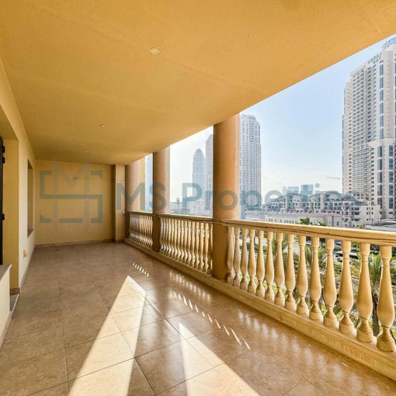Spacious 1BHK in The Pearl with Great View Balcony
