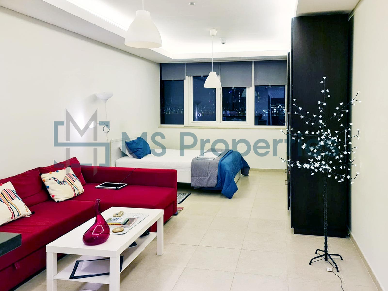 Amazing Studio Flat in The Pearl with Title Deed