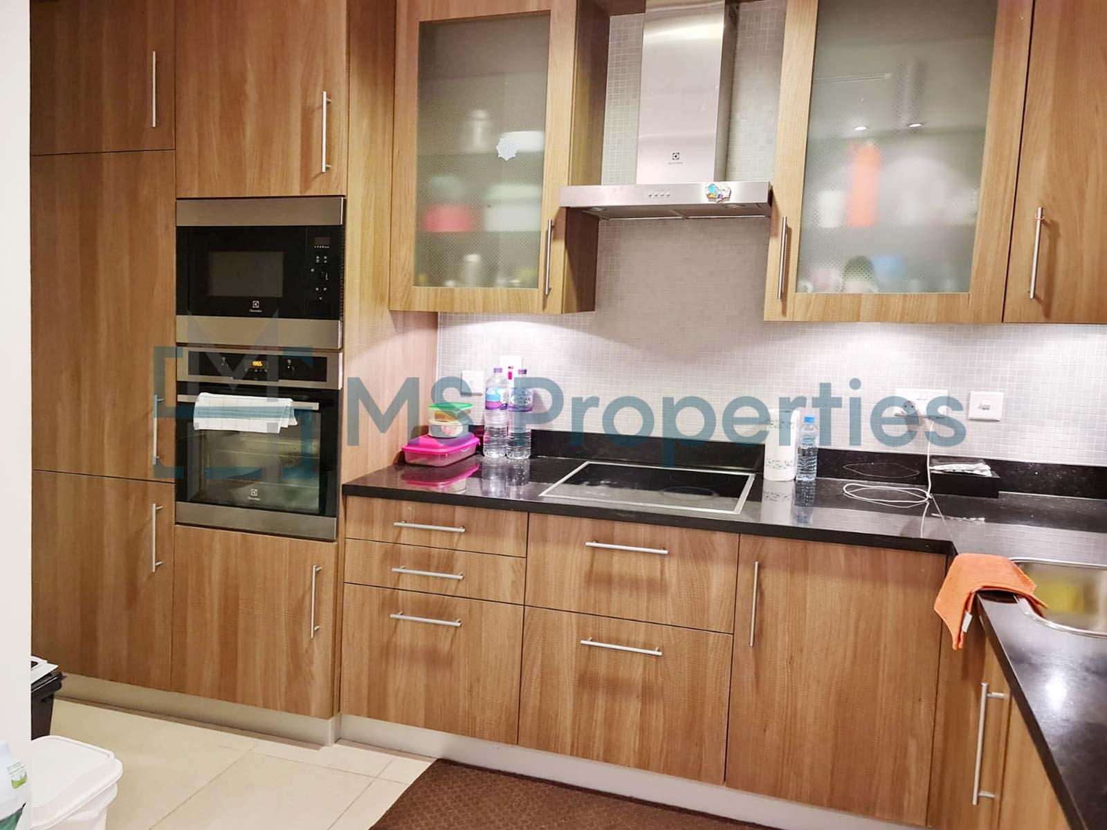 Amazing Studio Flat in The Pearl with Title Deed
