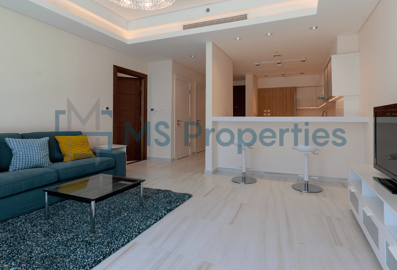1BR Apartment Sea View Balcony +Bills Included