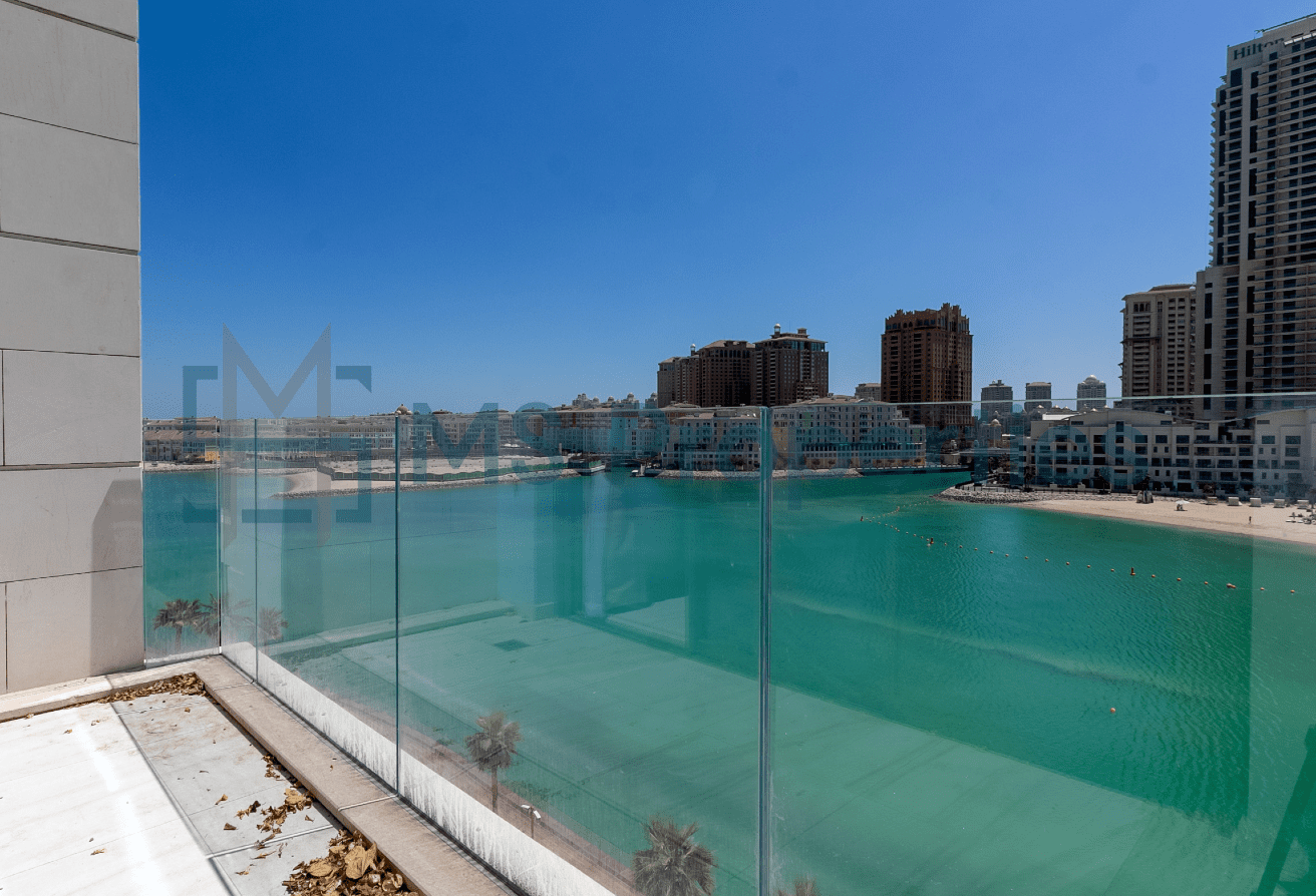 1BR Apartment Sea View Balcony +Bills Included