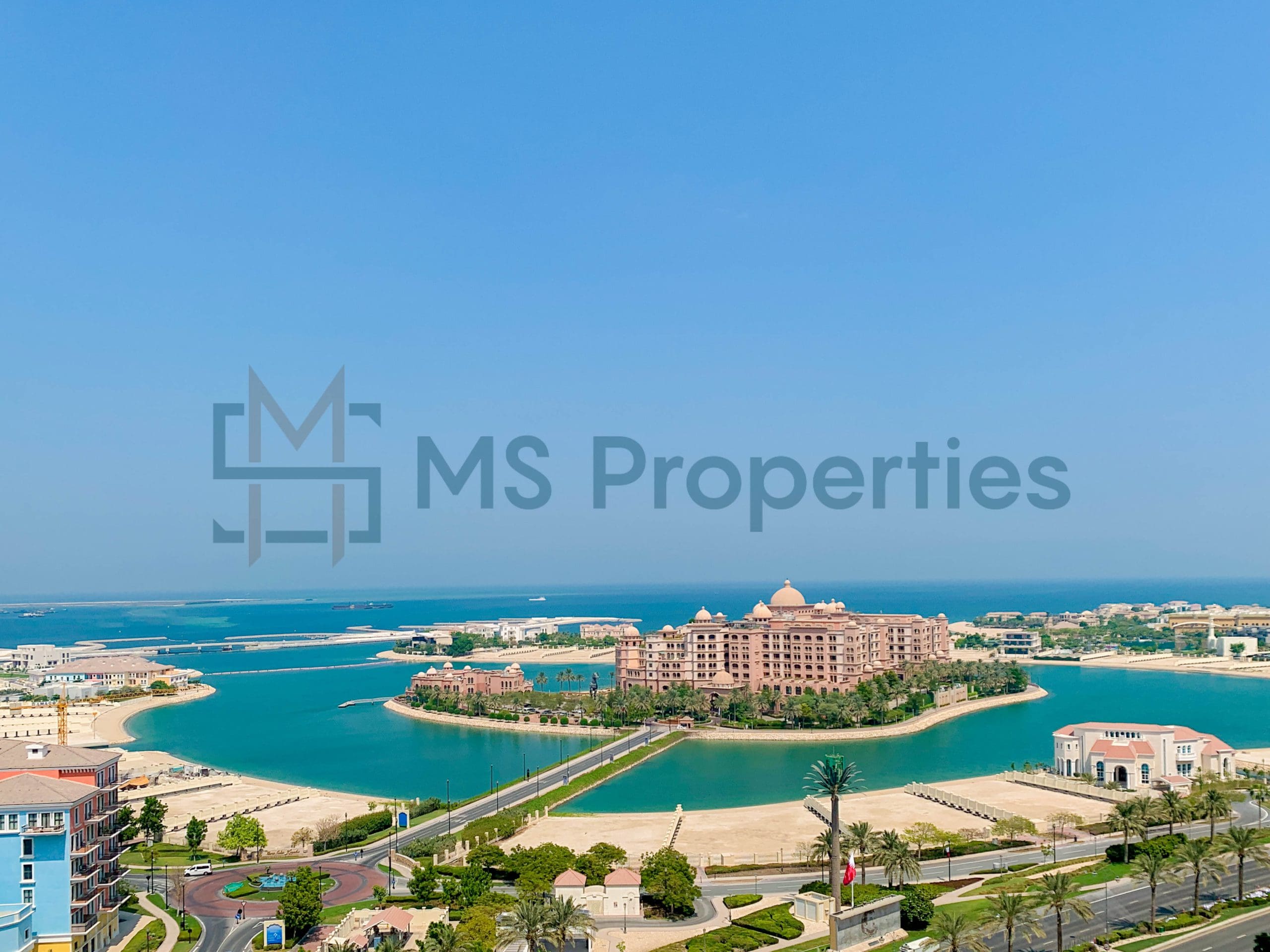 Elegant Luxury 1BR+Office Apartment with Balcony