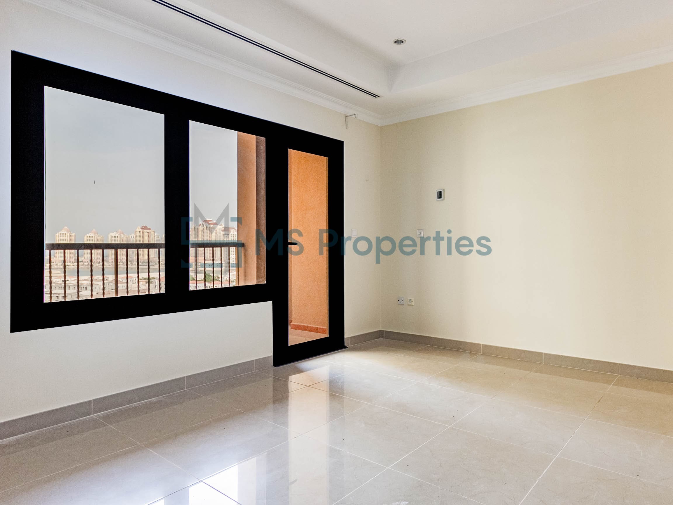 Marvelous 1BHK Apartment with Amazing Sea Balcony