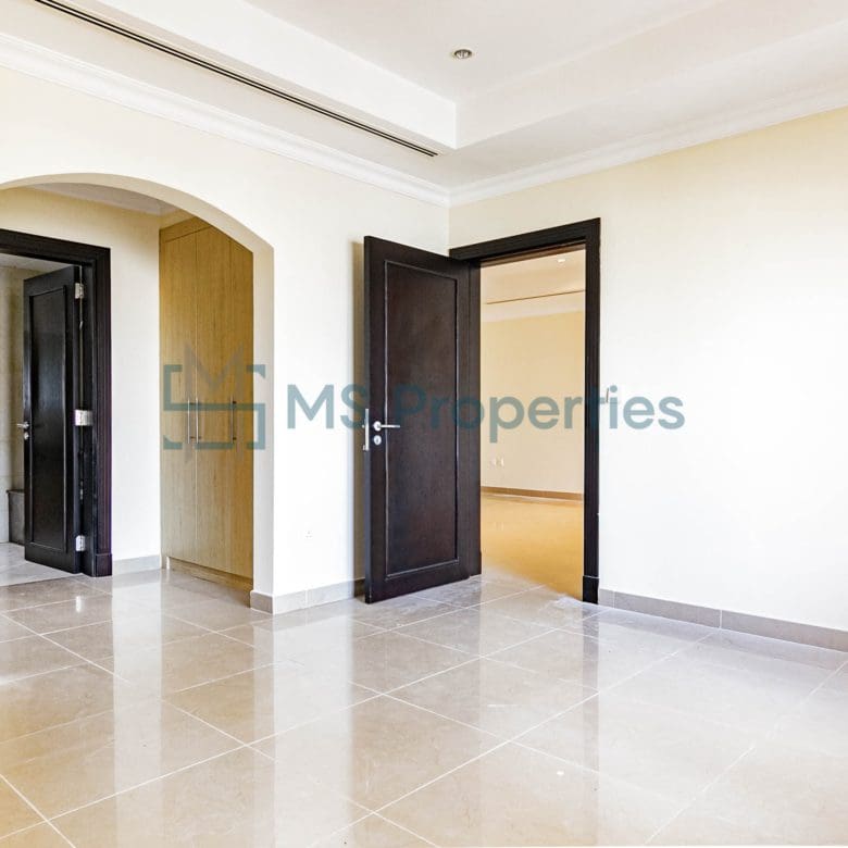 Marvelous 1BHK Apartment with Amazing Sea Balcony