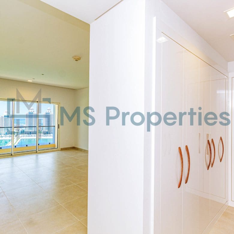 Exclusive Offer 1BR Apartment | Marina Balcony