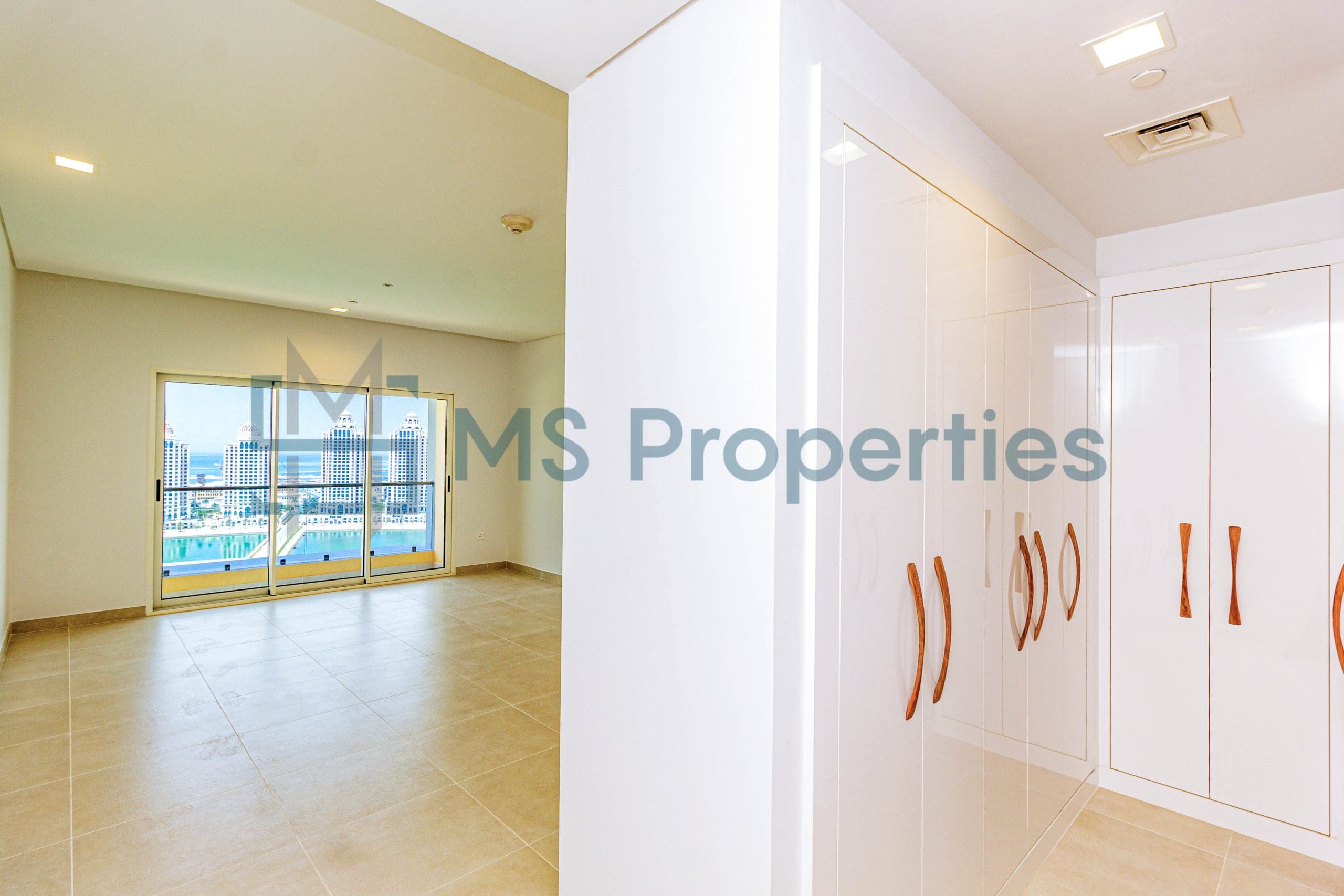 Exclusive Offer 1BR Apartment | Marina Balcony