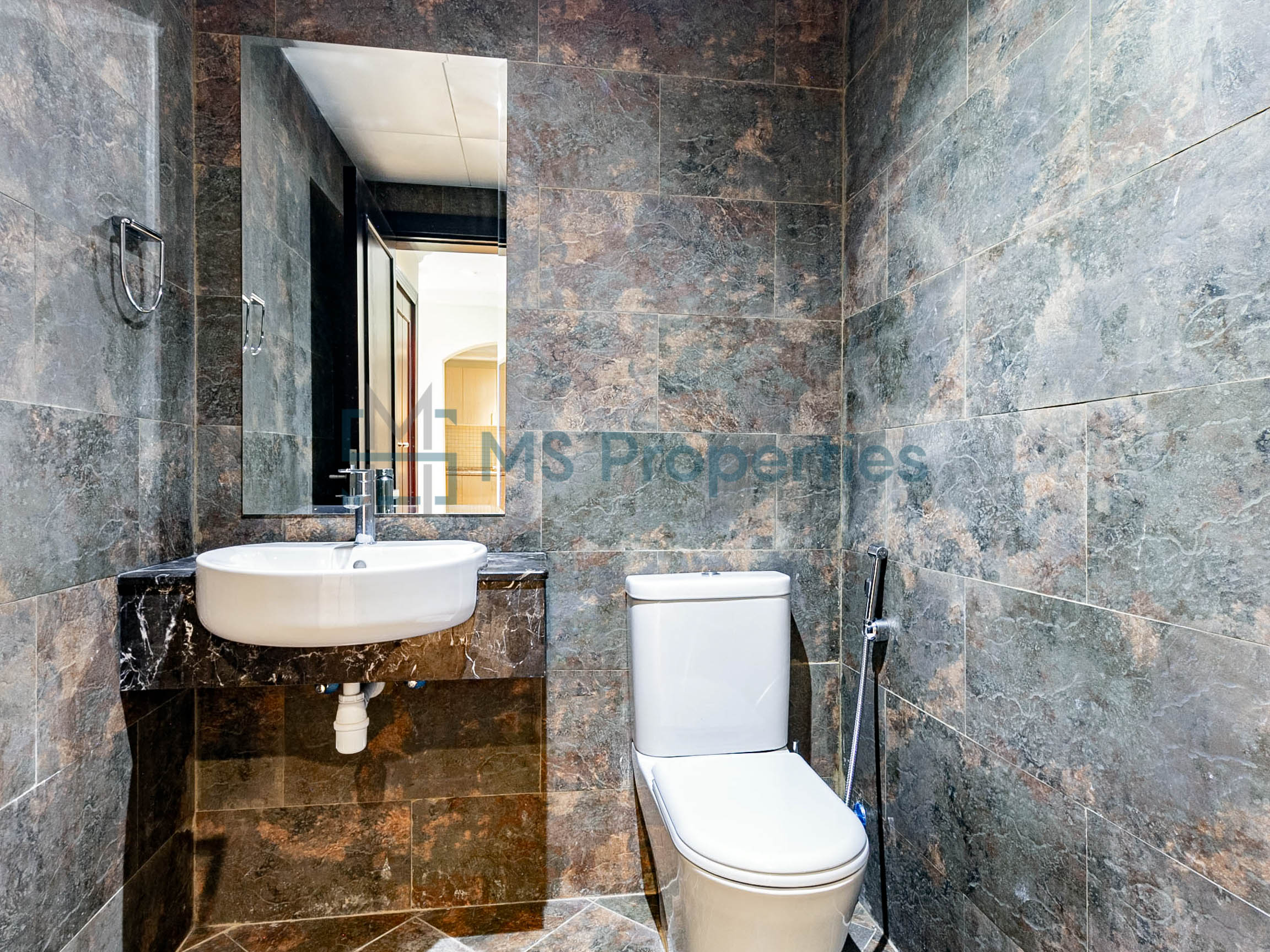 Marvelous 1BHK Apartment with Amazing Sea Balcony