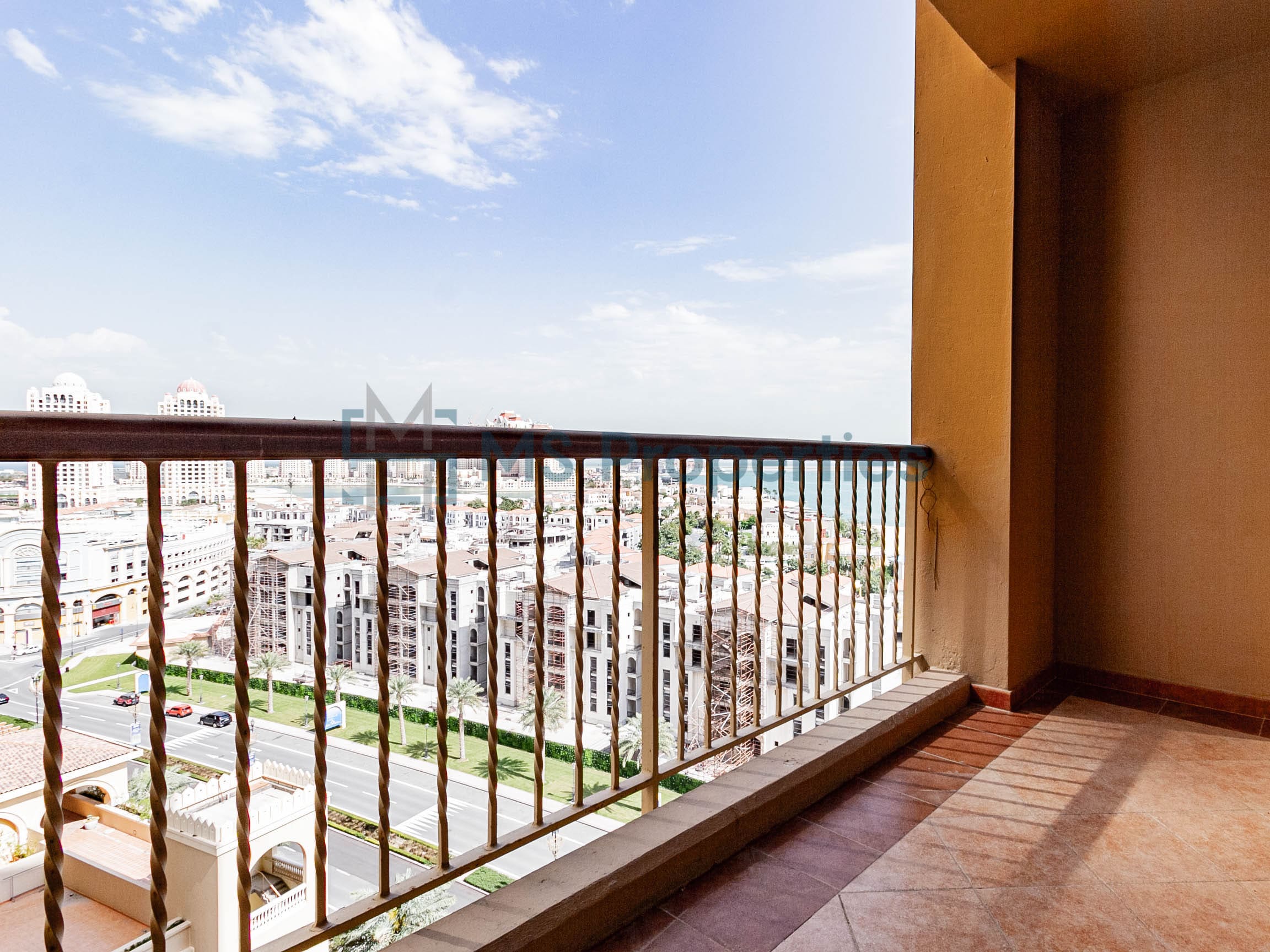 Marvelous 1BHK Apartment with Amazing Sea Balcony