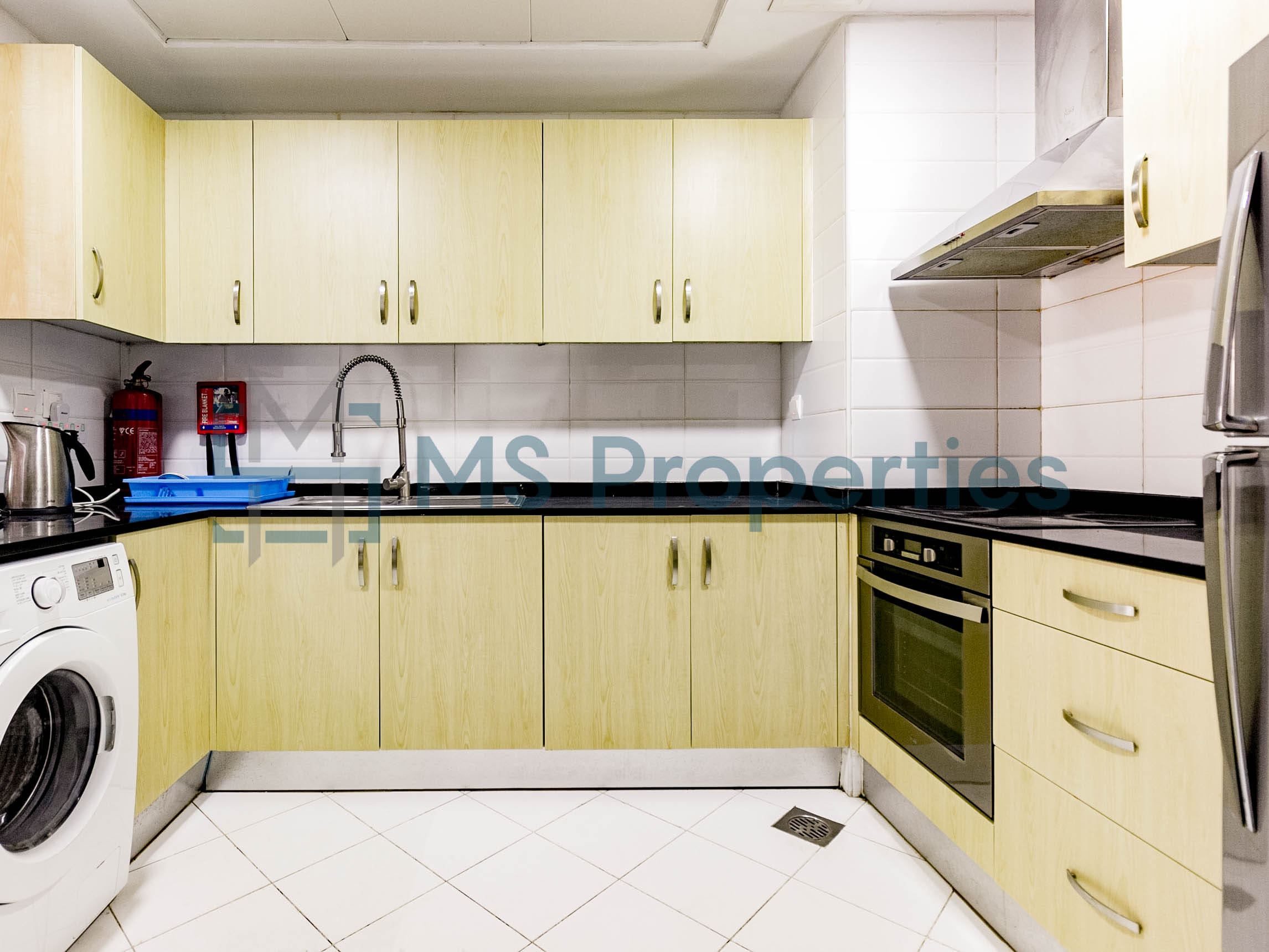 Elegant Luxury 1BR+Office Apartment with Balcony