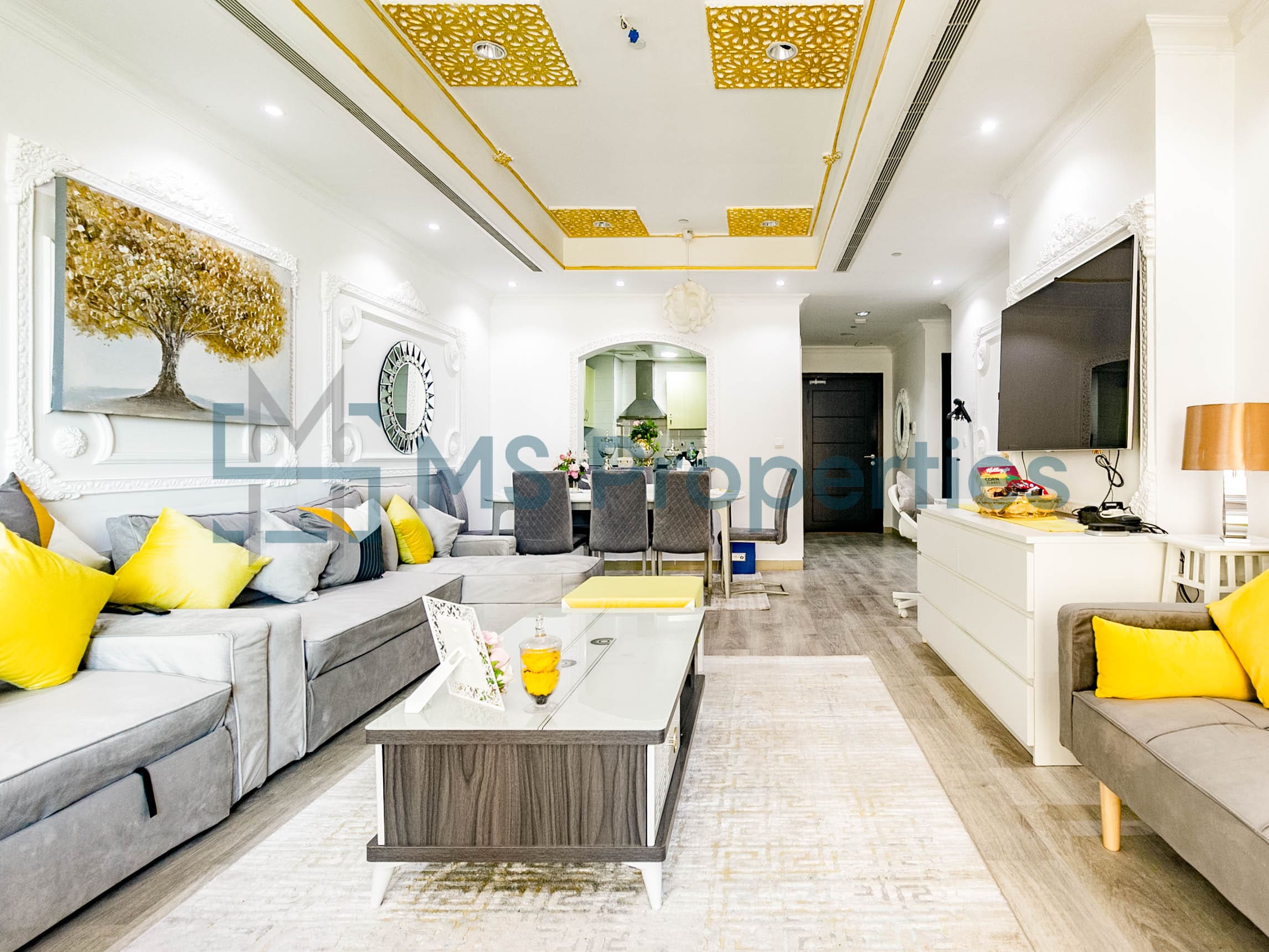 Elegant Luxury 1BR+Office Apartment with Balcony