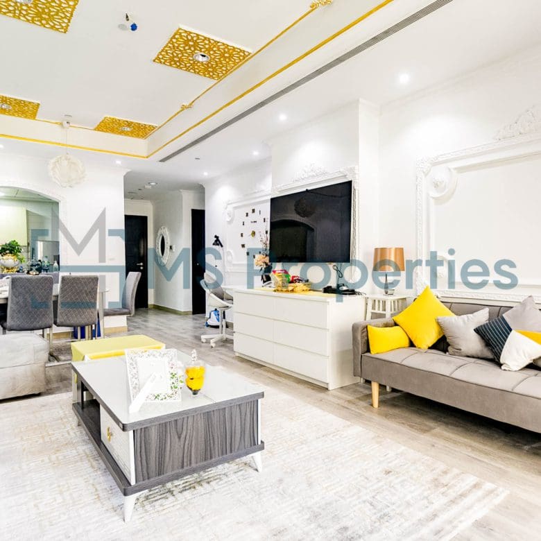 Elegant Luxury 1BR+Office Apartment with Balcony