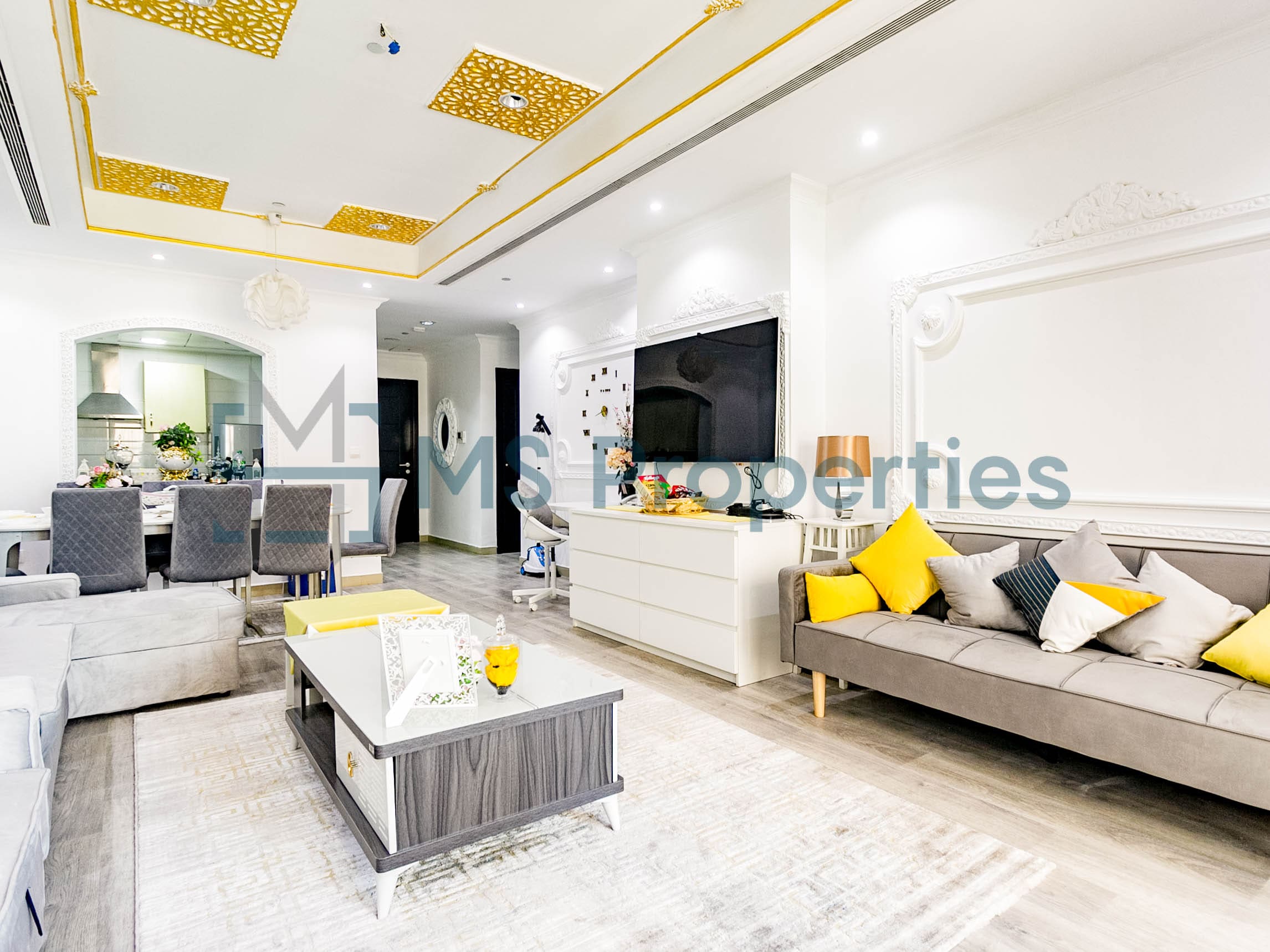 Elegant Luxury 1BR+Office Apartment with Balcony