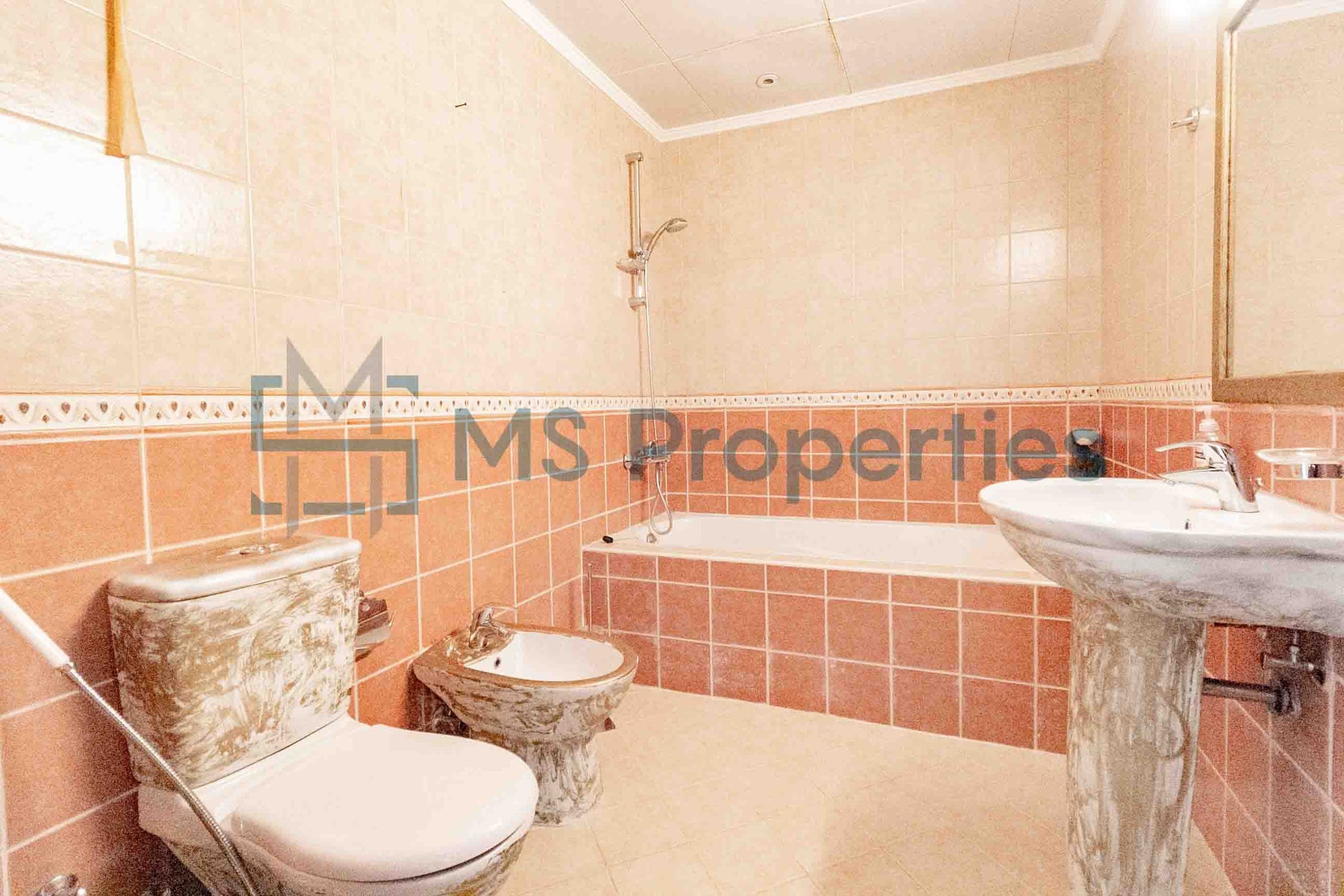 Sophisticated 2BHK Apartment | Marina View Balcony