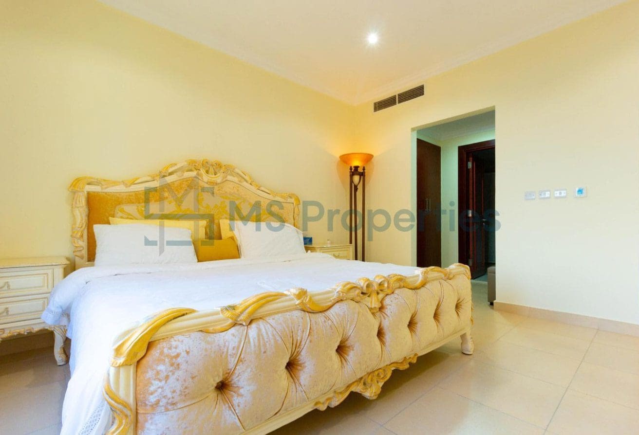 Experience Pearl Living 3B+Maid with Stunning View