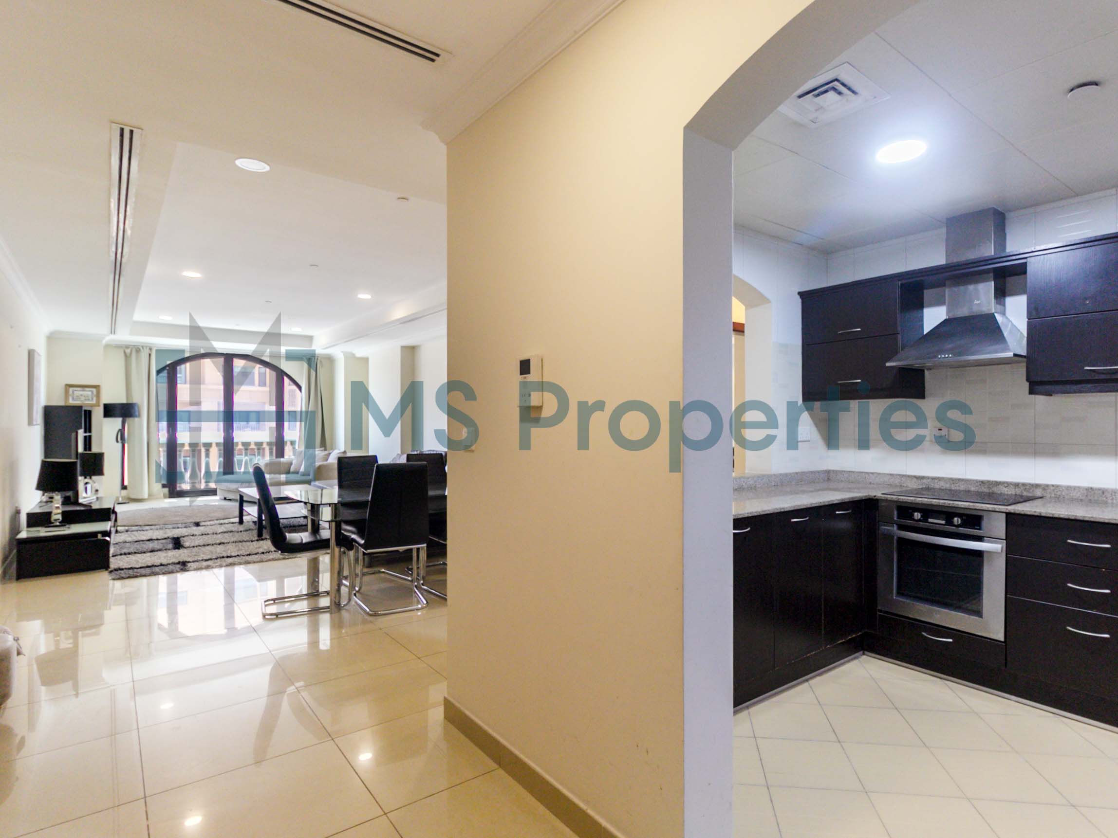 Very Spacious 1BR Apartment with Marina View