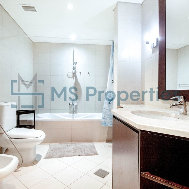 Spacious 1BR Flat with Balcony + Bills Included