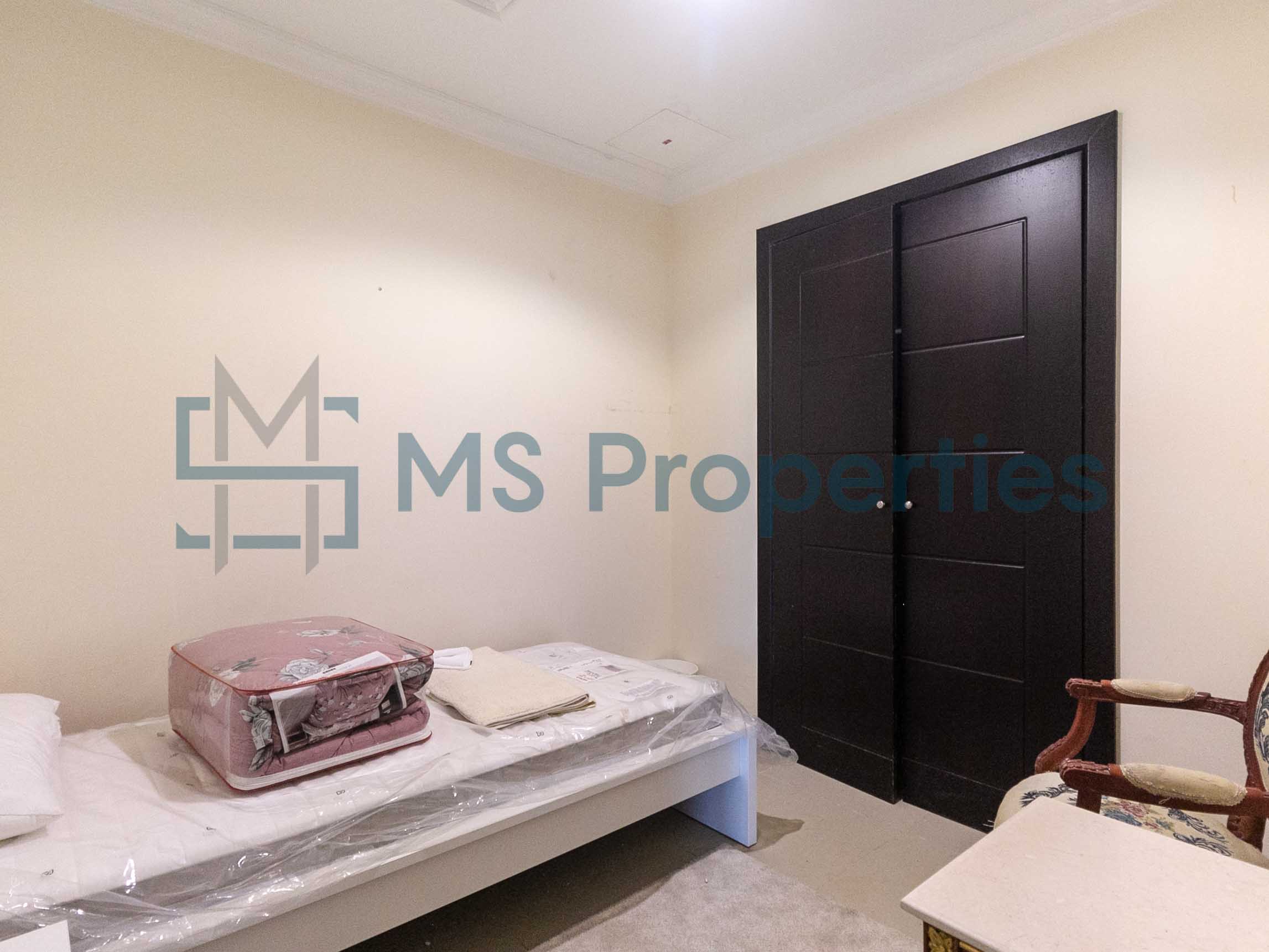 Renovated 2BR+Office Apartment with Huge Balcony