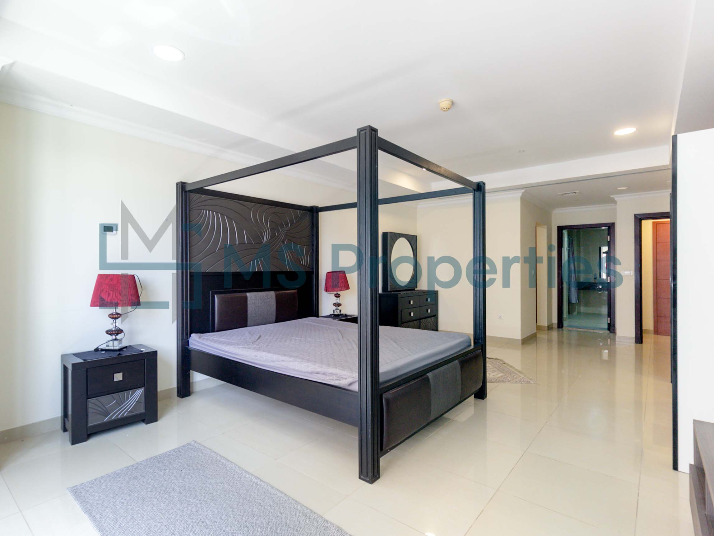 Very Spacious 1BR Apartment with Marina View