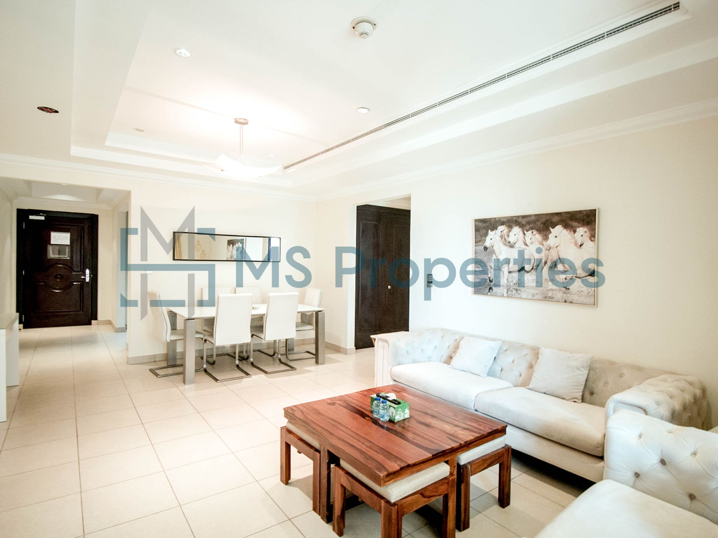 Spacious 1BR Flat with Balcony + Bills Included