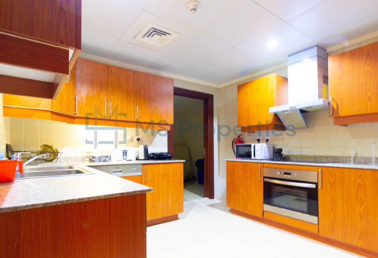 Experience Pearl Living 3B+Maid with Stunning View