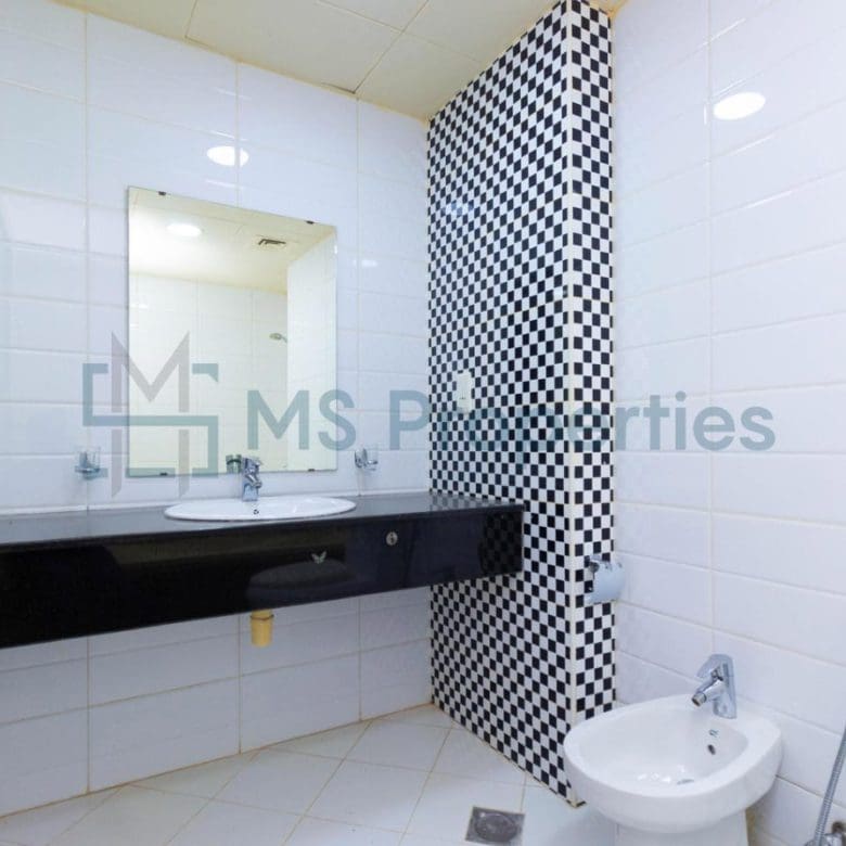1BHK + Office Flat with Amazing View | Title Deed