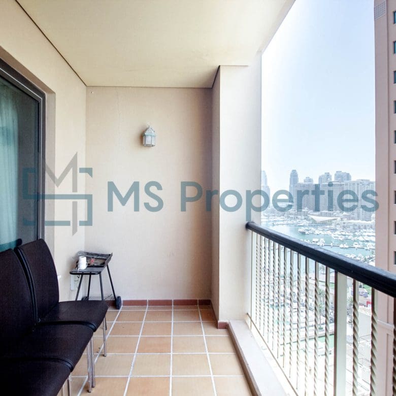Spacious 1BR Flat with Balcony + Bills Included