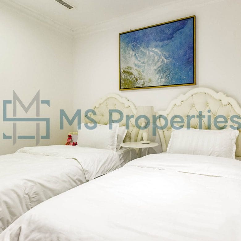 Luxurious 1BR + Office Flat with balcony For Sale