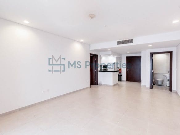 Exclusive Offer 1BR Apartment | Marina Balcony