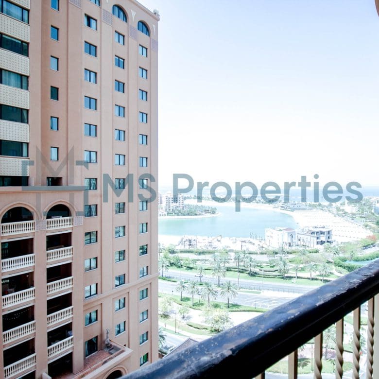 Spacious 1BR Flat with Balcony + Bills Included