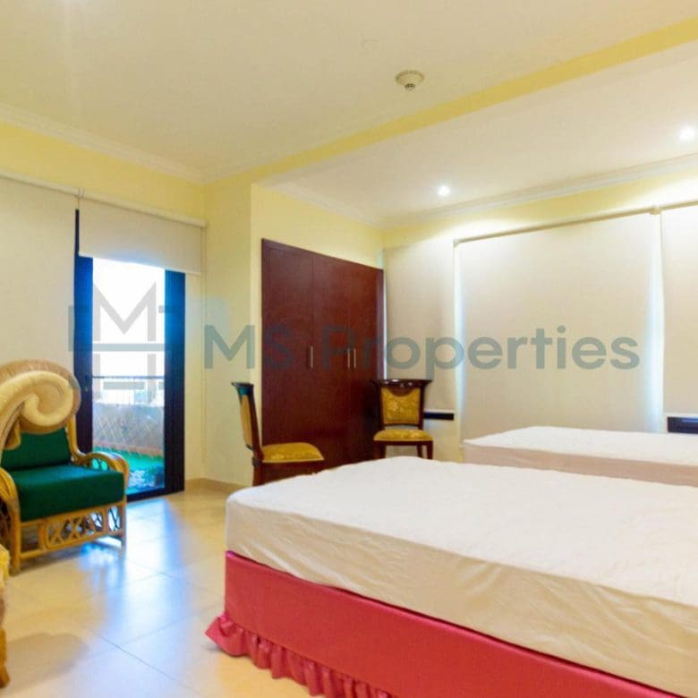 Experience Pearl Living 3B+Maid with Stunning View