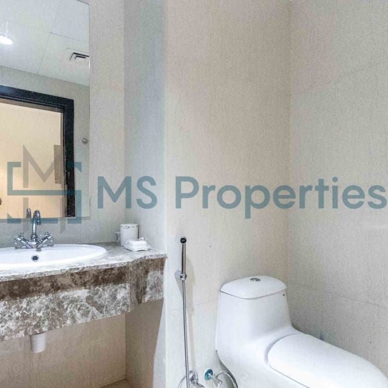 Renovated 2BR+Office Apartment with Huge Balcony