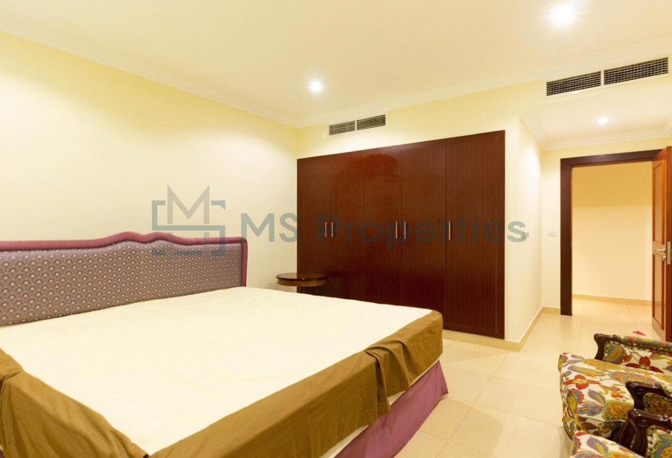 Experience Pearl Living 3B+Maid with Stunning View